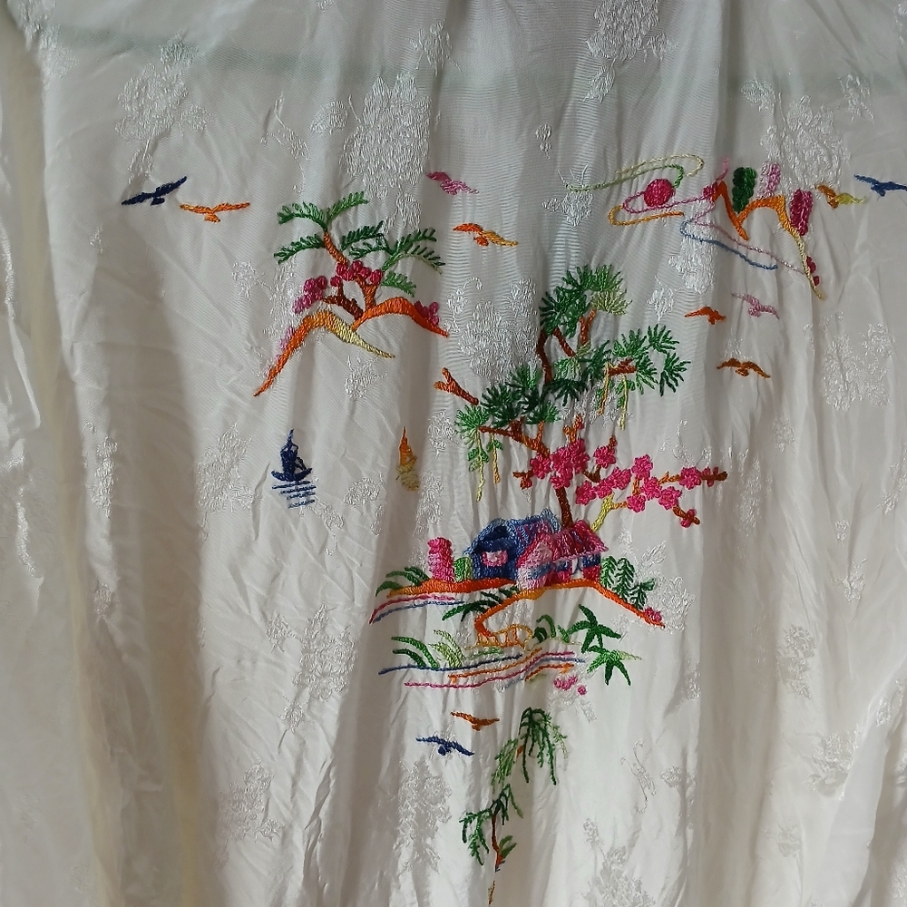 Vintage Rayon Golden Bee Embroidered Robe - Picture 7 of 14